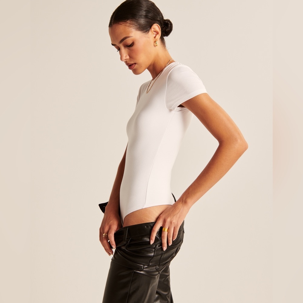 Abercrombie & Fitch Short Sleeve Cotton Seamless Crew Bodysuit Small White